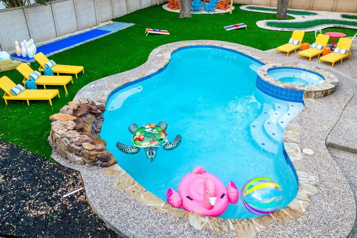 Family Oasis pool and circular hot tub viewed from above