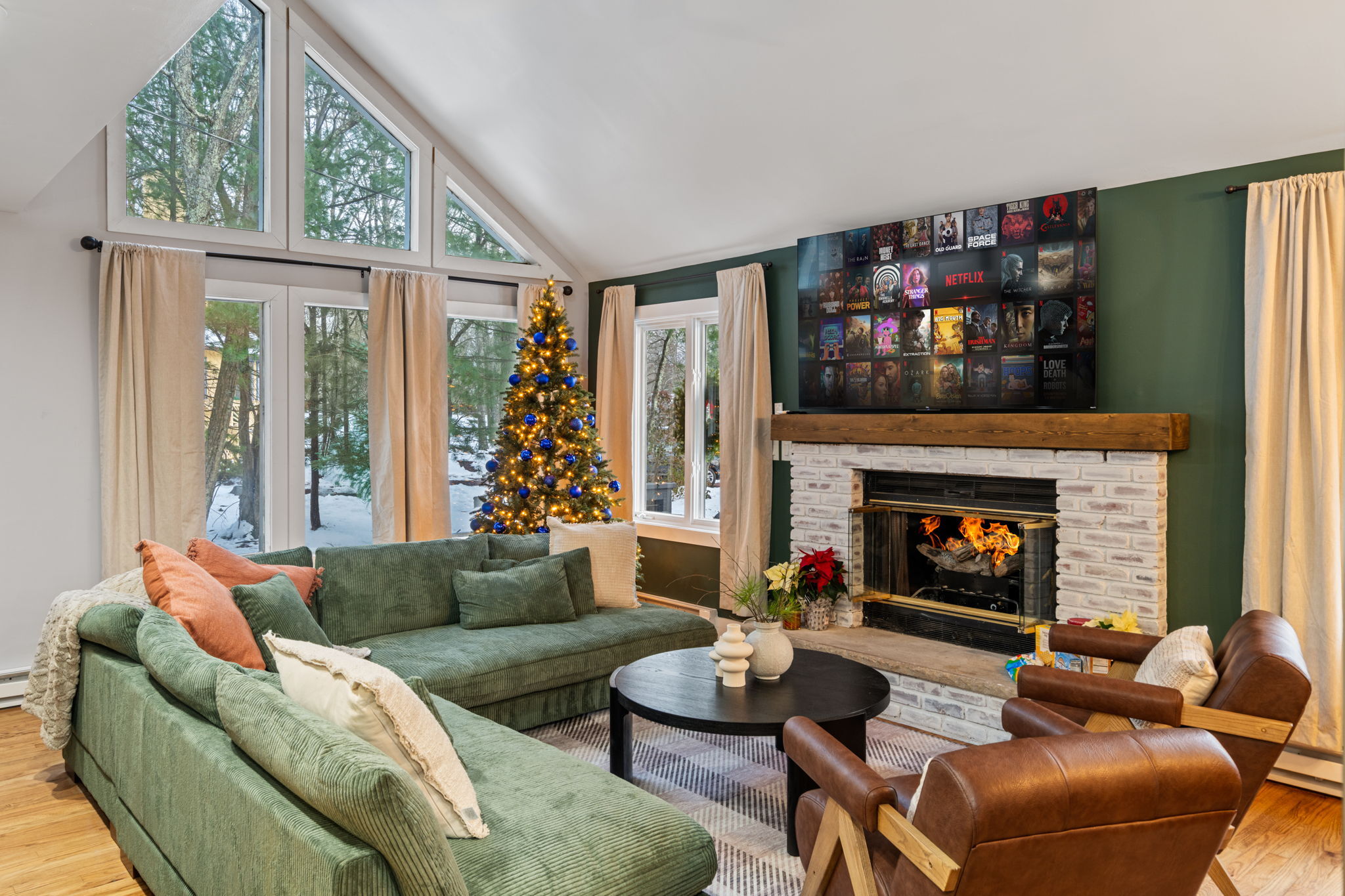 Airbnb Interior Design Services & Packages: Provider Guide photo
